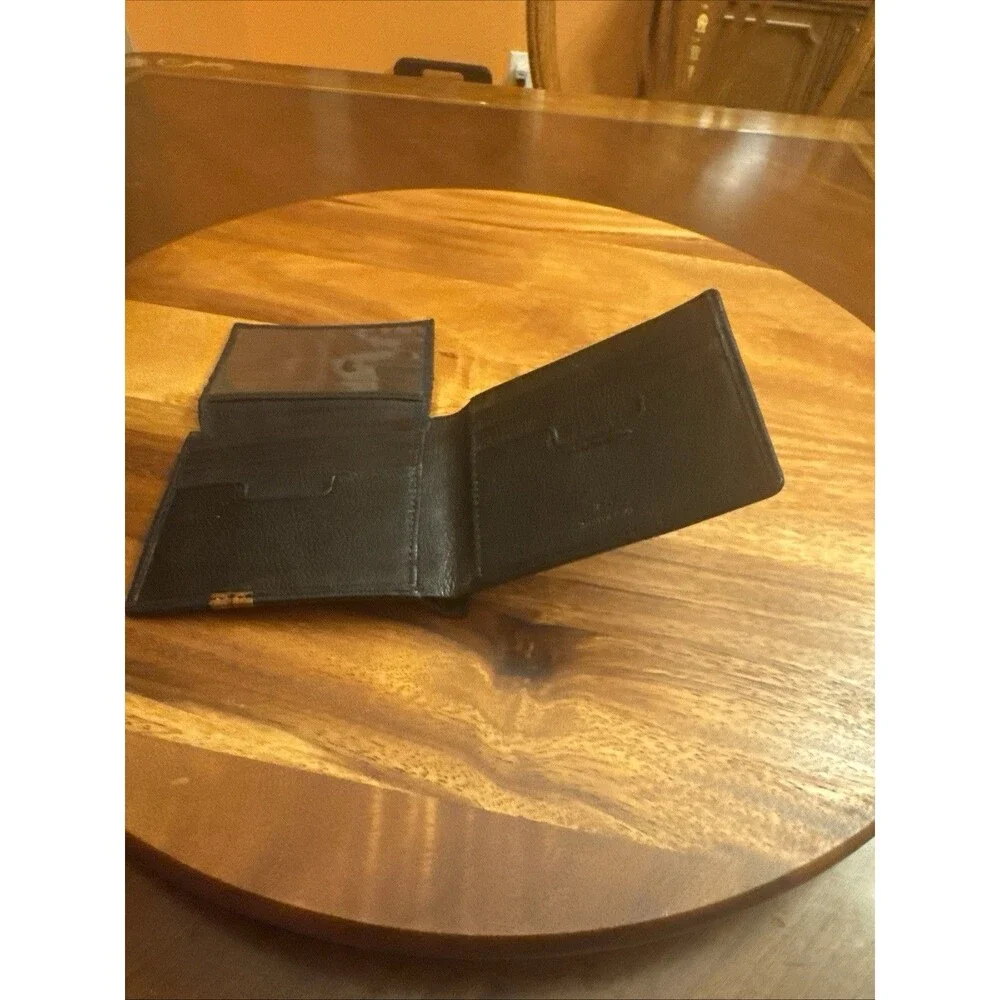 Trafalgar Genuine Leather Bi Fold Wallet ID Window Credit Card Case Holder Brown